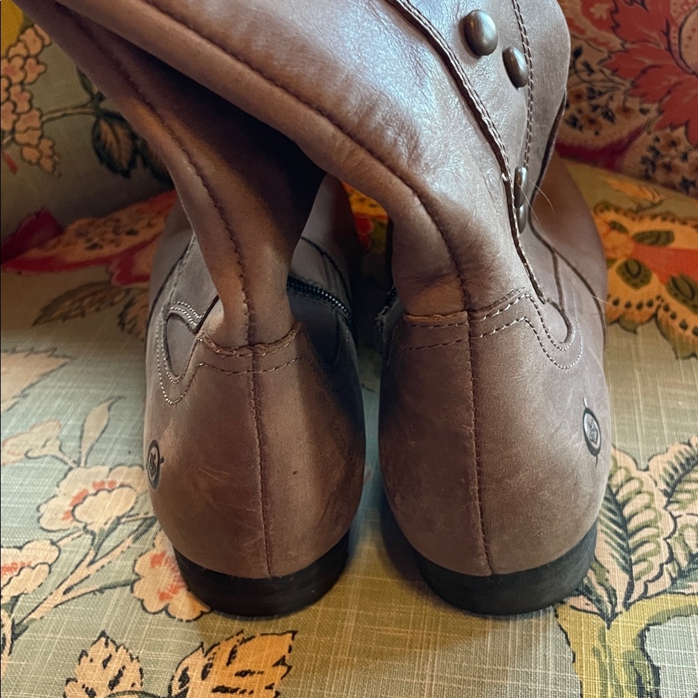 BORN FABULOUS Leather Taupe, Size 7/38 - Picture 7 of 12